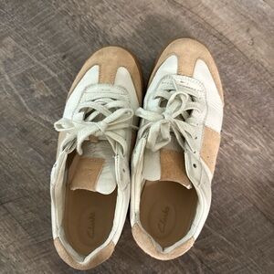 Clarks Cream and Tan Casual Sneakers